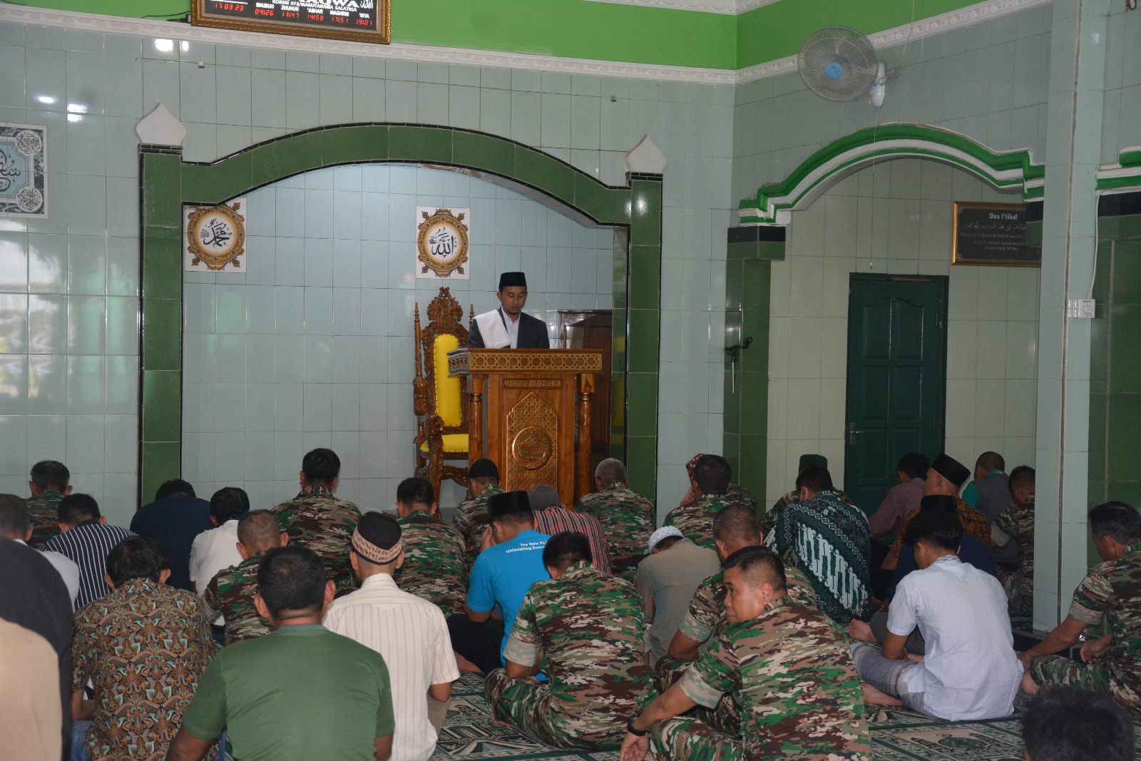Gus M. Taufik Zam Zami., S.H.I., M.A., Pimpin Khutbah Jum’at di Korem 073/Makutarama